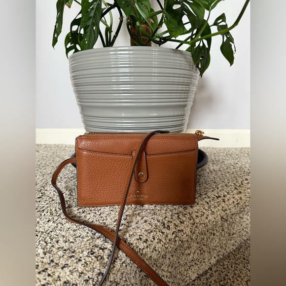 kate spade Handbags - Kate Spade Wallet Crossbody Bag